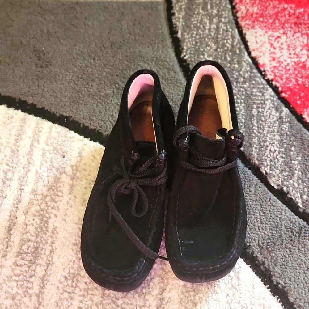 Clark's kids size 2 slightly worn